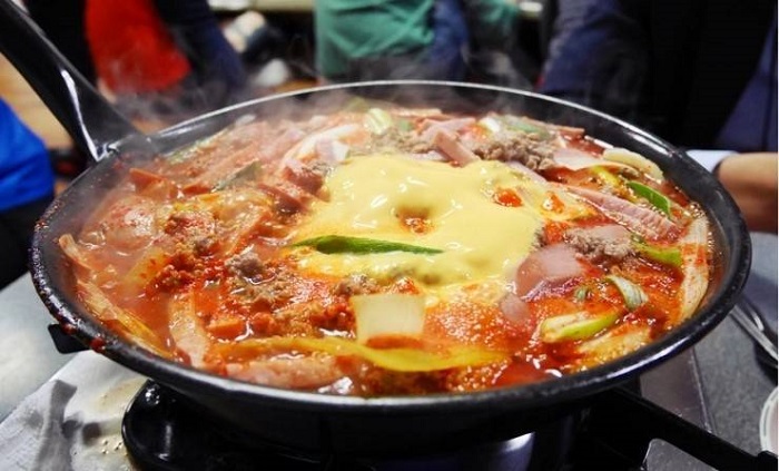 Bada Sikdang ( 바다식당 )