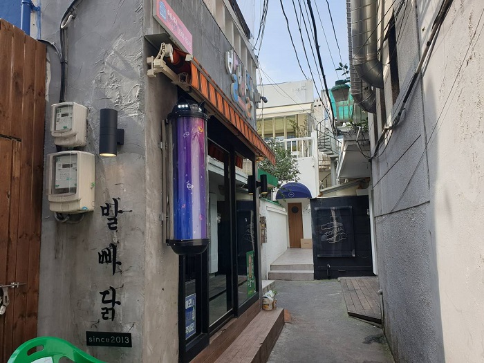Balbbadak 西面直营( 발빠닭 서면직영 )